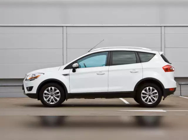 The SUV Market: A Global Perspective by Type and Region 9 The SUV Market: A Global Perspective by Type and Region